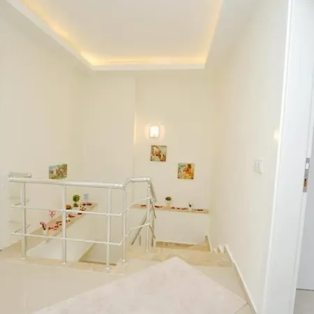 Современные Апартаменты С Эксклюзивным Дизайном Apartment
